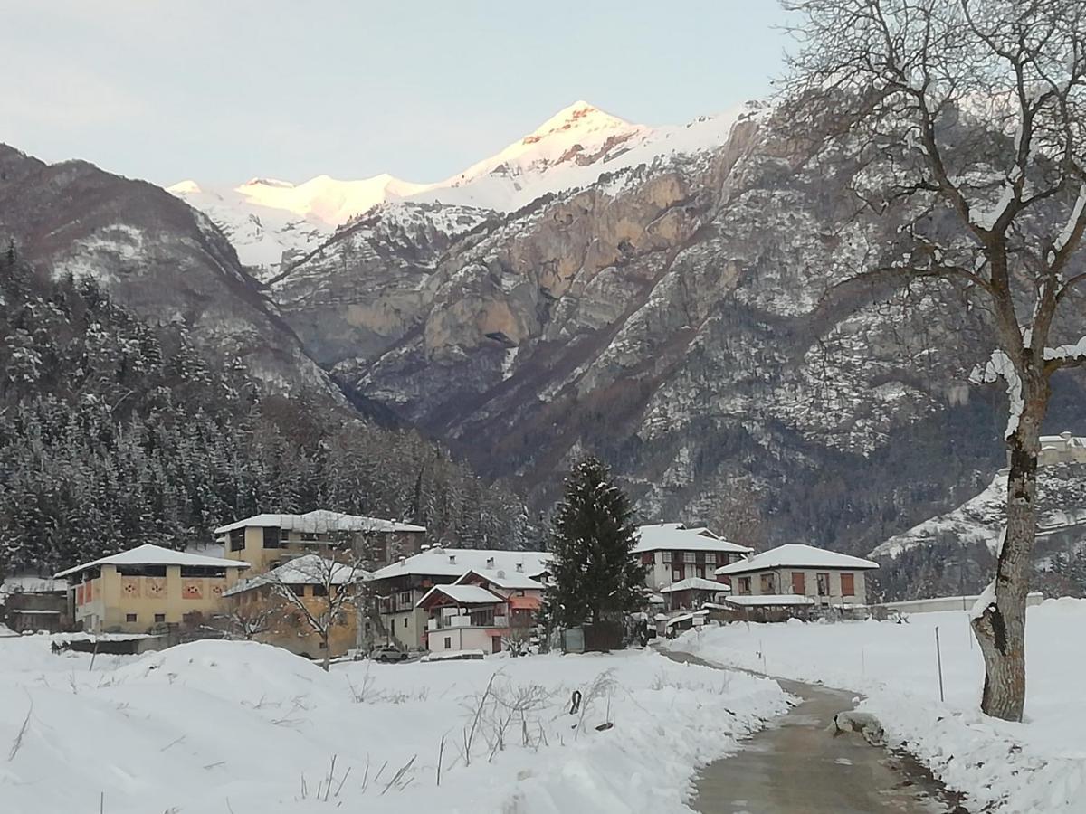 Appartamento Cilla Crocevia Tra Laghi E Montagne Garda Dolomiti Comano Terme Luaran gambar